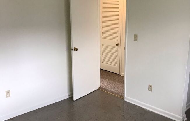 2 beds, 1 bath, 650 sqft, $999, Unit Unit 477