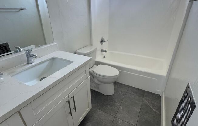 4322 Tujunga Ave. Studio City, CA. 91604