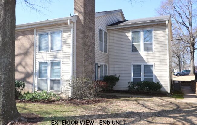 LARGE EAST MEMPHIS/GERMANTOWN TOWNHOME