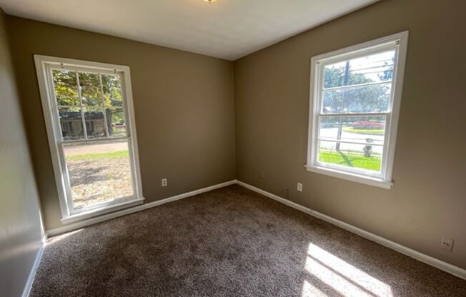 4 beds, 1 bath, $1,349