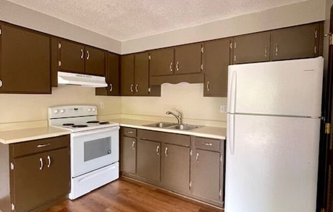 CONVENIENT 2 Bedroom Move-In Ready!