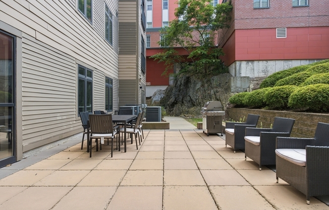 2 beds, 1 bath, 939 sqft, $3,475, Unit 106