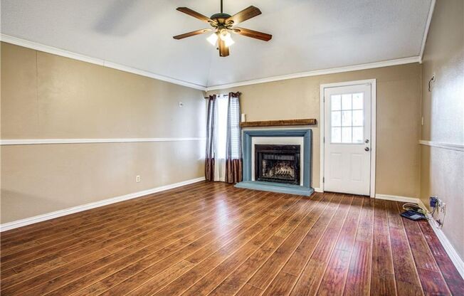 Beautiful Three Bedroom Home in Fort Worth