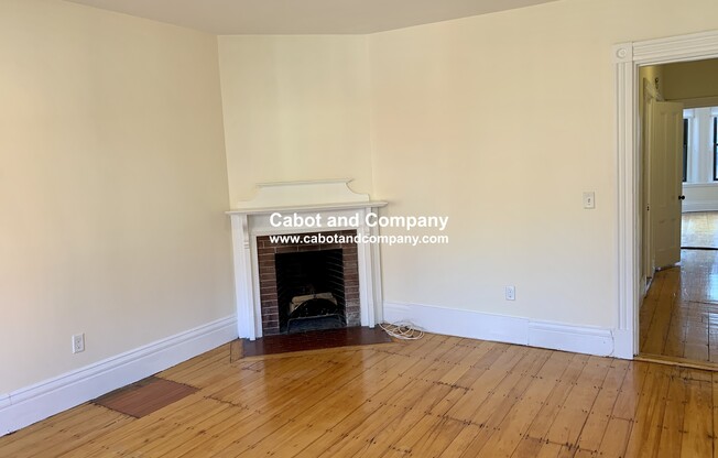 293 NEWBURY ST