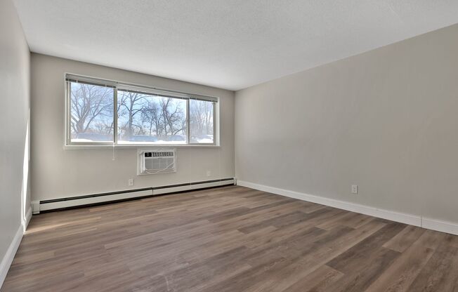 2 beds, 1 bath, $1,685, Unit 111