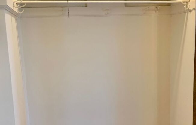 Studio, 1 bath, 300 sqft, $1,695, Unit 530-606
