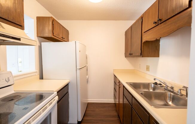 2 beds, 1 bath, $1,200