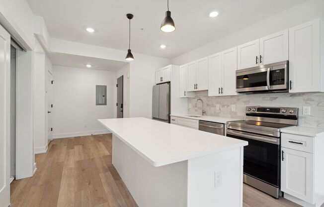 1 bed, 1 bath, 659 sqft, $1,700, Unit Unit 201