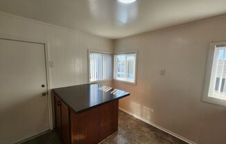 Studio, 1 bath, $1,425, Unit R HSE