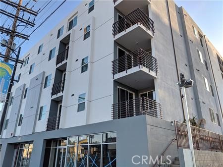 3 beds, 2 baths, 1,100 sqft, $2,850, Unit 206