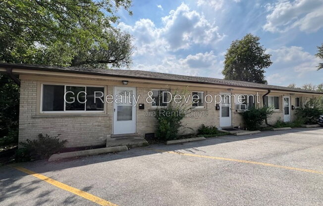 601 N HIGHVIEW AVE