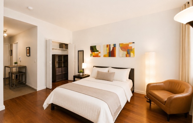 1 bed, 1 bath, 361 sqft, $3,400, Unit 408