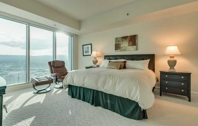 2 beds, 2 baths, $3,000, Unit Unit 3909
