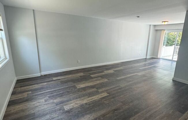 COMPLETELY REMODELED THREE BEDROOM Twin