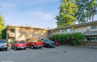 Van Lloyd Apartments