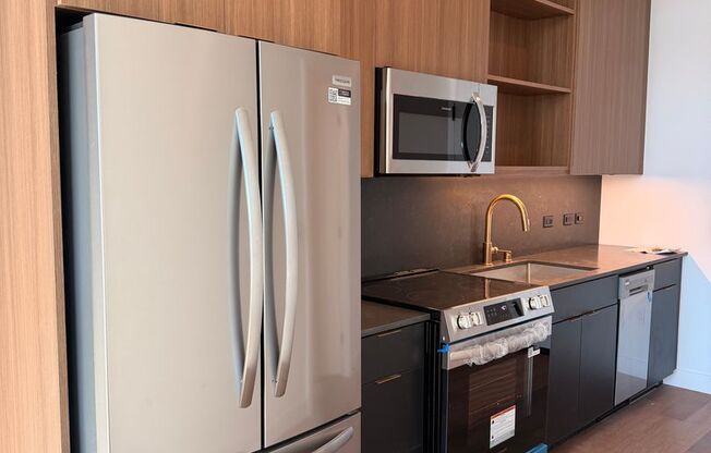 Studio, 1 bath, 362 sqft, $2,660, Unit 904