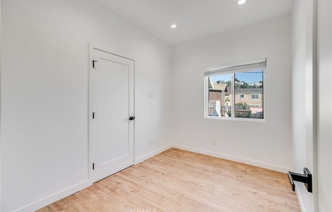 3261 CITY TERRACE DR