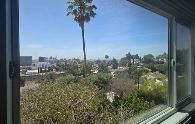 2 beds, 2 baths, 940 sqft, $2,895, Unit 406