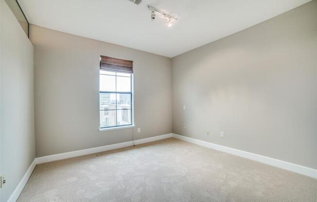 3818 Holland Ave