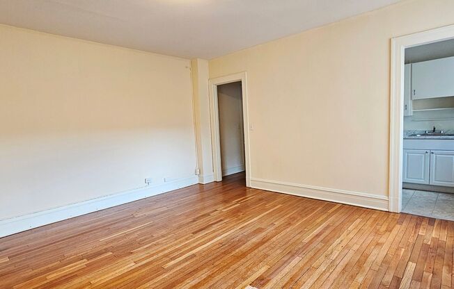 1 bed, 1 bath, 550 sqft, $1,375, Unit 802