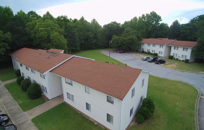 3 beds, 1.5 baths, 1,075 sqft, $1,100