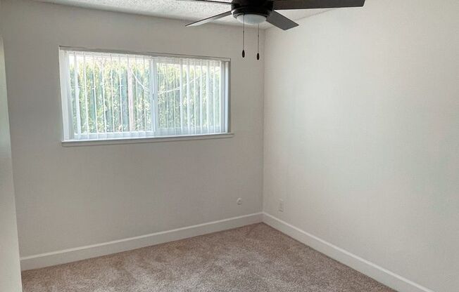 2 beds, 1 bath, 950 sqft, $1,595, Unit 30