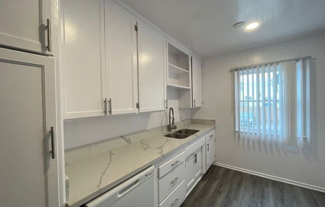 Studio, 1 bath, 625 sqft, $1,498, Unit 06