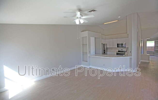 5125 N 78 DR