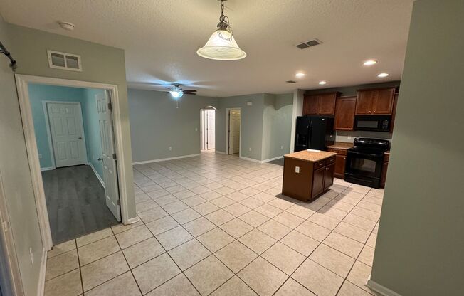 3 beds, 2 baths, $2,350