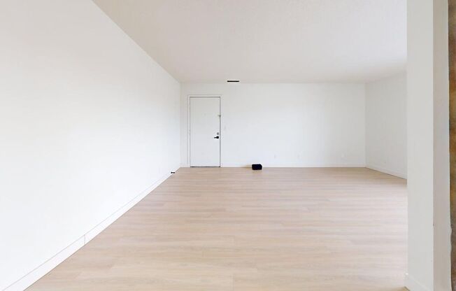 1 bed, 1 bath, 900 sqft, $900, Unit 201-207E