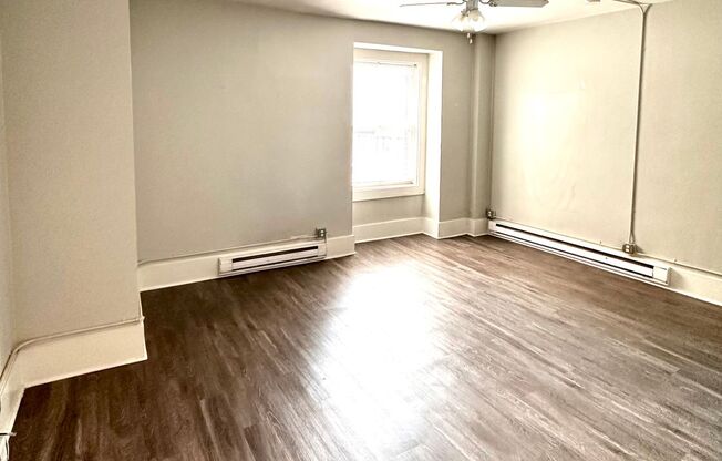 Studio, 1 bath, 255 sqft, $1,525, Unit 909