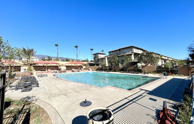 Beautiful Multi-Level 2-Bedroom Condo in Victoria Gardens HOA!