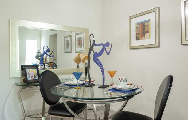 Hawthorne One Bed Dining