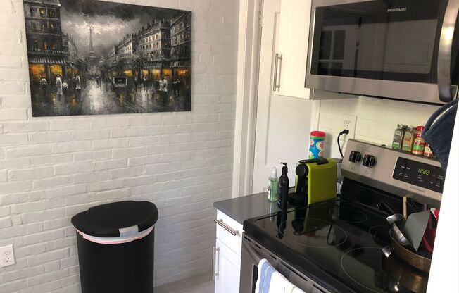 1012 East Lancaster Avenue