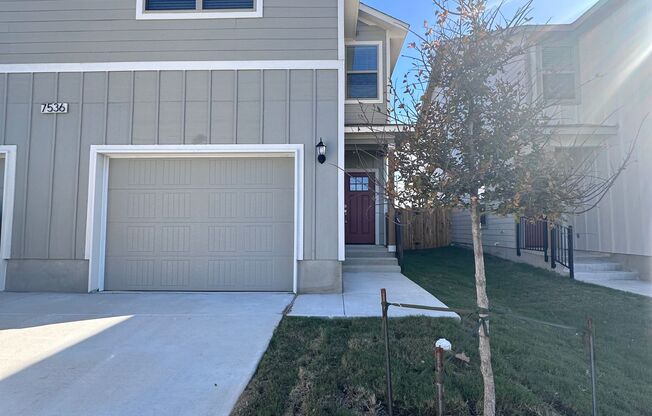 NEW CONSTRUCTION IN GATED COMMUNITY!!! BUILT BY ROSEHAVEN IN MAGNOLIA VILLAGE AT CINCO LAKES THESE LOVELY DUPLEXES OFFER 3 BEDROOMS & 2.5 BATHS*1.5 CAR GARAGE W/ OPENER