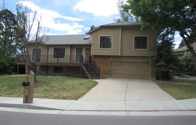 Stunning 4 Bedroom House in West Colorado Springs