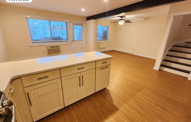 336 HOWE AVE