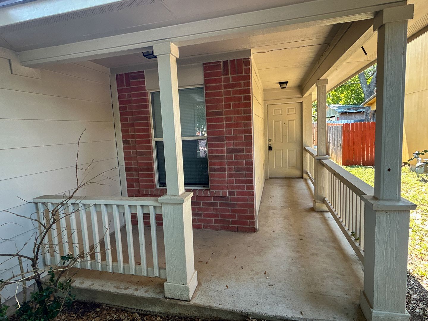 Cozy 3/2 house in Joseph Edward Subdivision