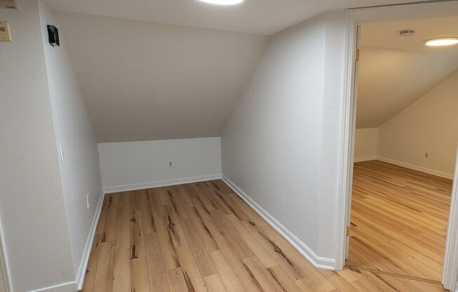 33 VETERANS MEMORIAL PKWY