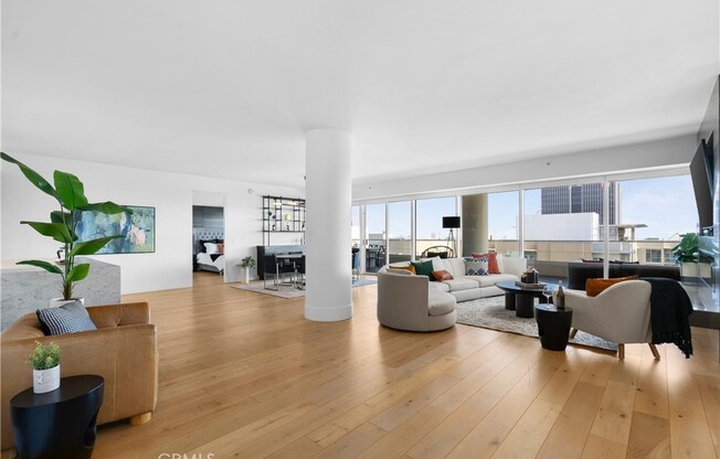 2 beds, 3 baths, 2,230 sqft, $11,000, Unit 14F