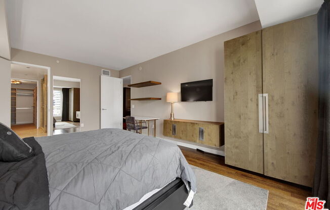 1 bed, 2 baths, 1,410 sqft, $5,000, Unit 6F