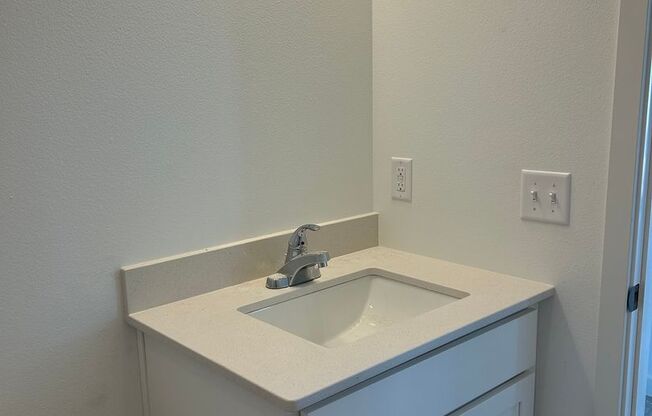 1 bed, 1 bath, 507 sqft, $950, Unit 201