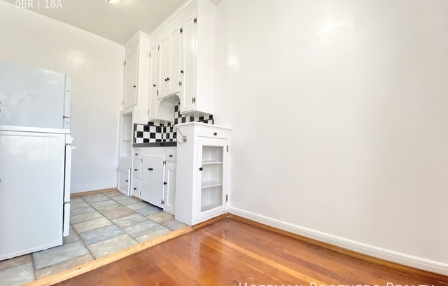 608 S Dunsmuir Ave