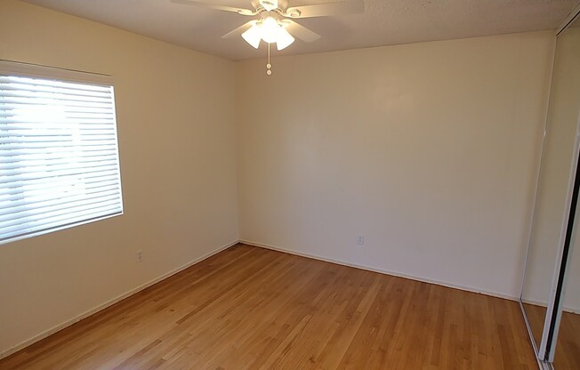 North Ave. 4575 ***