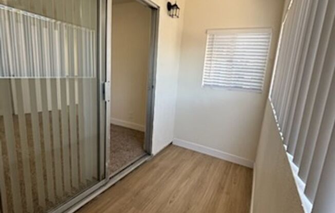 2 beds, 1 bath, 850 sqft, $2,200, Unit 6