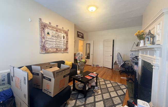 1 bed, 1 bath, 550 sqft, $2,400, Unit 6