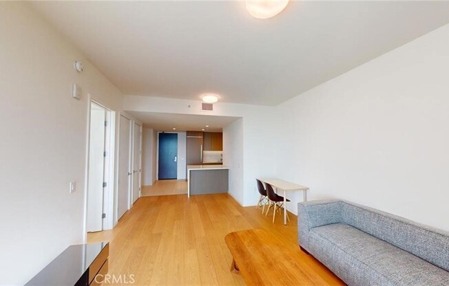 1 bed, 2 baths, 780 sqft, $3,300, Unit 2501