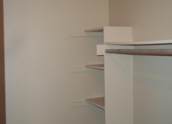 2 beds, 1.5 baths, $1,250, Unit # 1041