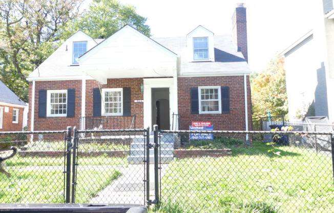 866 N ABINGDON ST