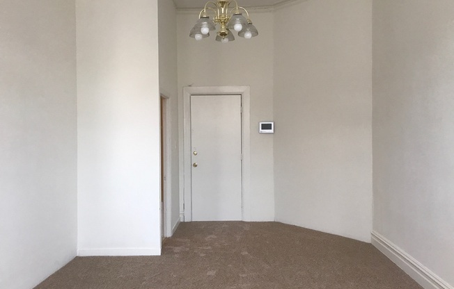 Studio, 1 bath, 450 sqft, $1,099, Unit 40-1R